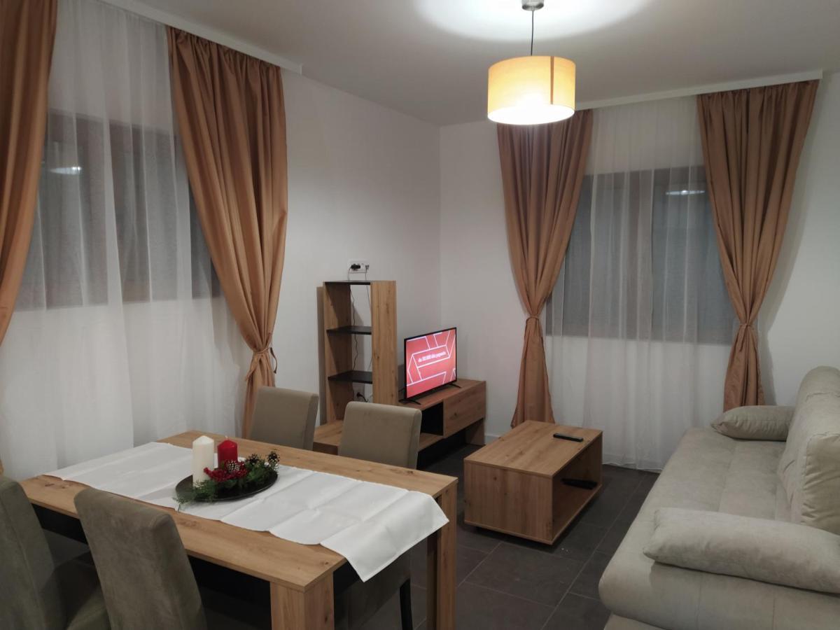 Bed and Breakfast Domacinstvo Kod Gere Crni Vrh Exterior foto