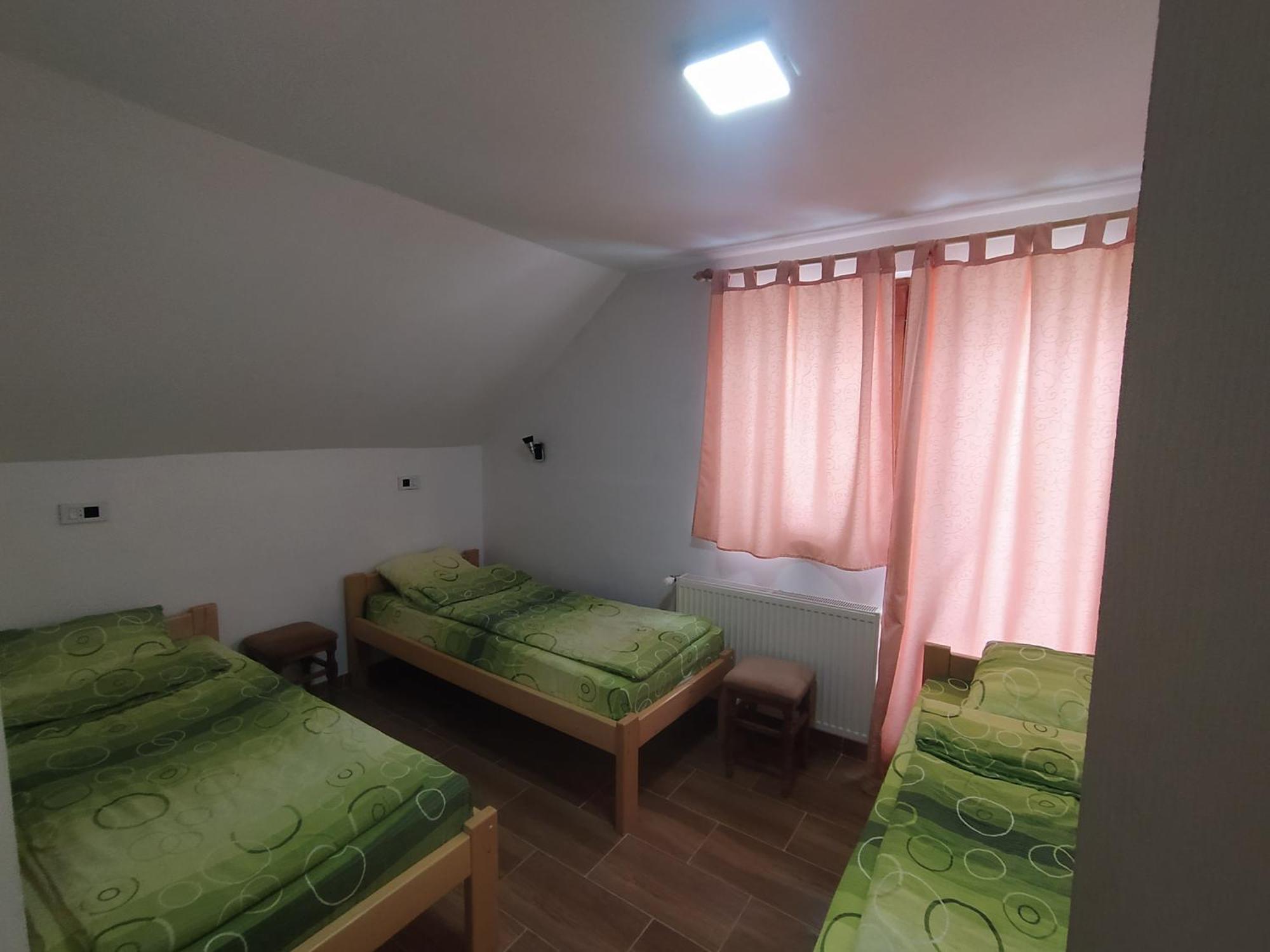 Bed and Breakfast Domacinstvo Kod Gere Crni Vrh Zimmer foto