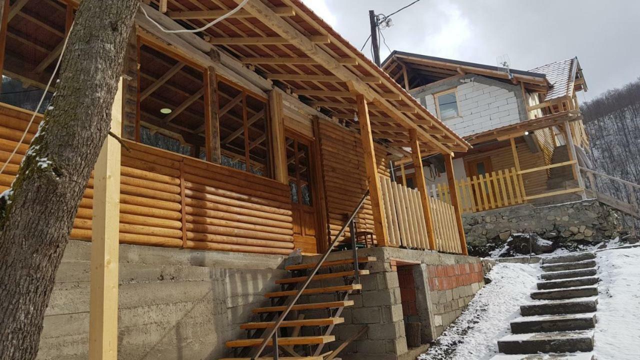 Bed and Breakfast Domacinstvo Kod Gere Crni Vrh Exterior foto