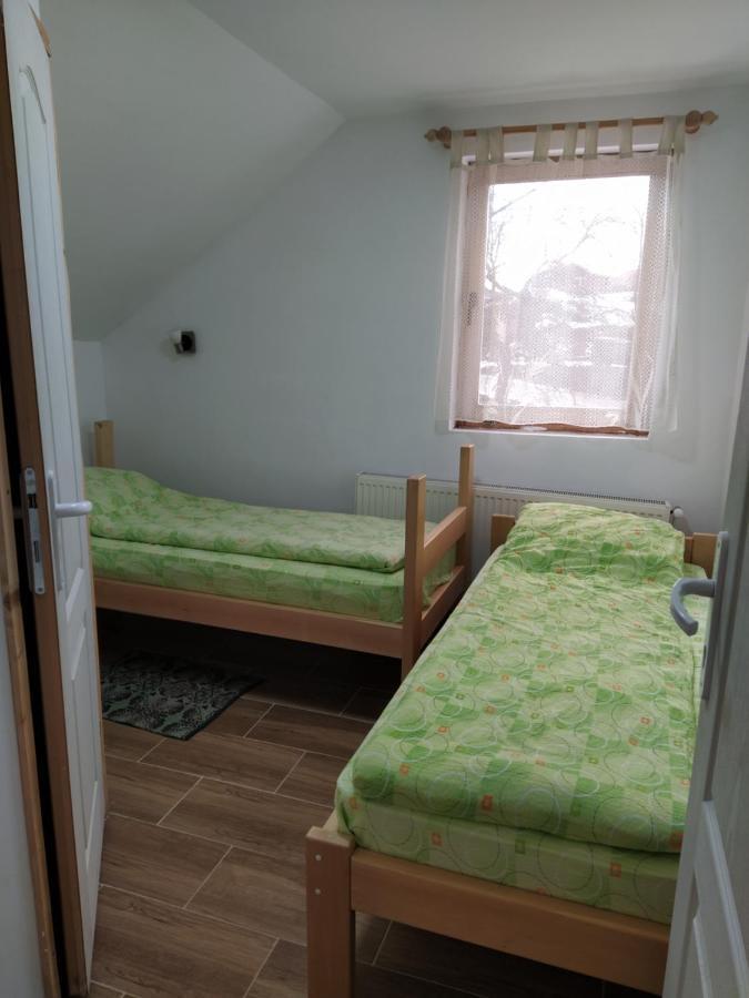 Bed and Breakfast Domacinstvo Kod Gere Crni Vrh Exterior foto